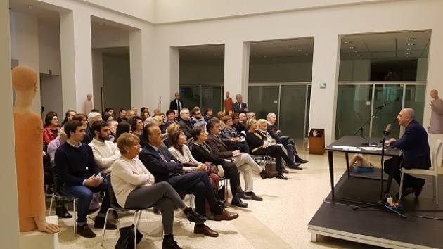 Dalle stelle alla medicina. La fisica del nucleo per la conoscenza e la società