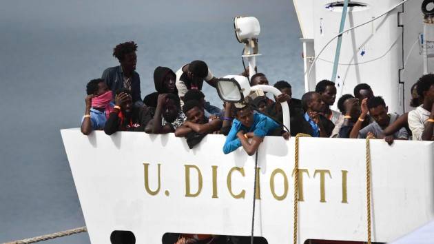 Pianeta Migranti. I diritti dei migranti, il bene degli italiani, la faccia tosta di Salvini.