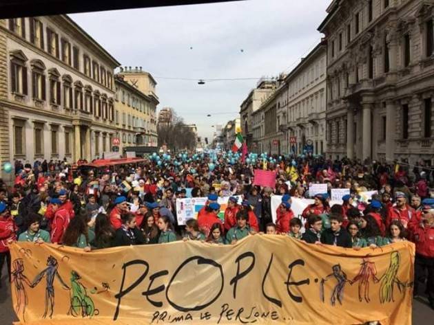 Manifestazione di Milano ‘People - Prima le persone’, molti i cremonesi (di Gian Carlo Storti)