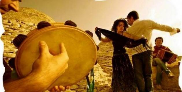 Associazione La Conta Milano : l’8 marzo parte il corso CORSO DI DANZE POPOLARI DEL SUD ITALIA