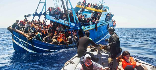 Pianeta migranti. ‘Viaggi Disperati’: nel 2018 sei migranti al giorno sono morti nel Mediterraneo.