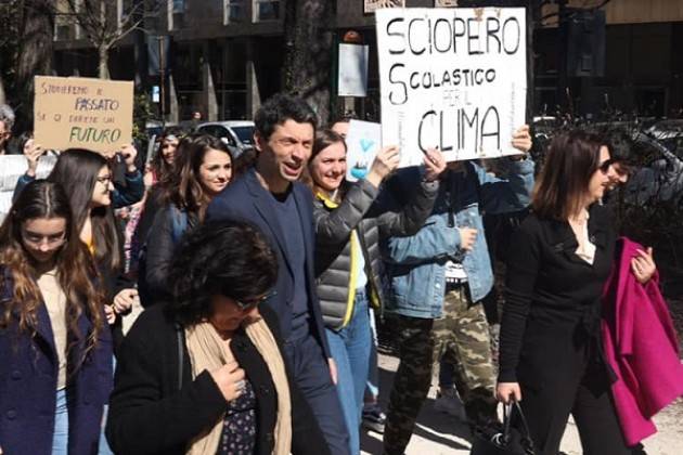 Anche il sindaco Galimberti partecipa alla manifestazione Friday for Future