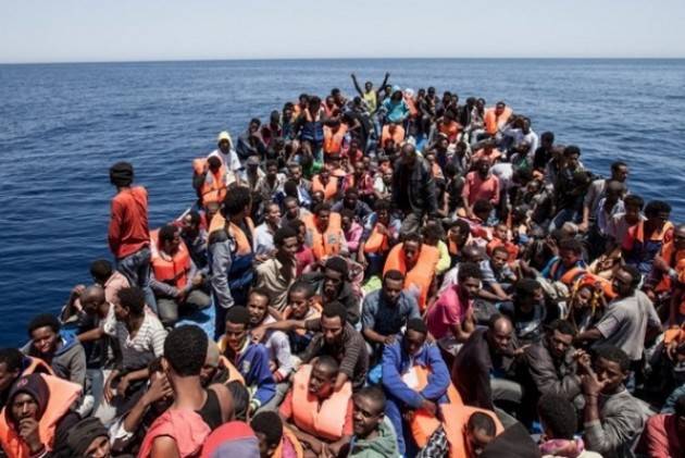 Pianeta migranti. La poesia di Segen canta il dolore dei migranti in Libia.