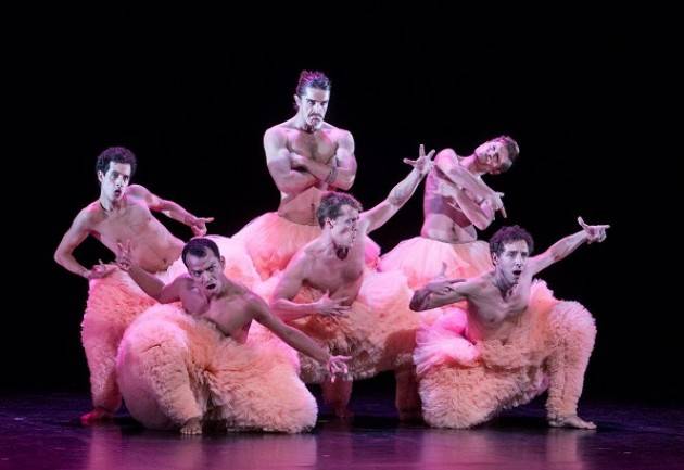 Per la prima volta al Teatro Ponchielli di Cremona arrivano i Chicos Mambo - giovedì 21 marzo