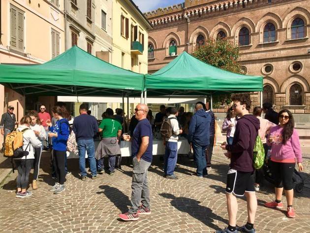 Casalmaggiore la campagna di Fabrizio Vappina è partita dal gazebo di p.zza Garibaldi
