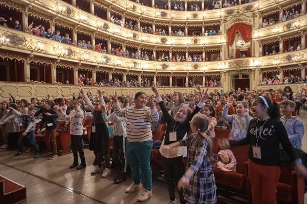 Cremona Padania Acque : martedì 26 marzo  al Ponchielli è andata in scena la ‘Festa dell’Acqua Pura’