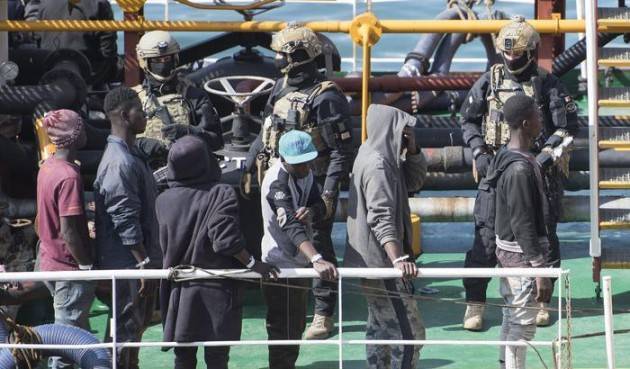 Pianeta Migranti. L’assurdo dei ‘migranti pirati’