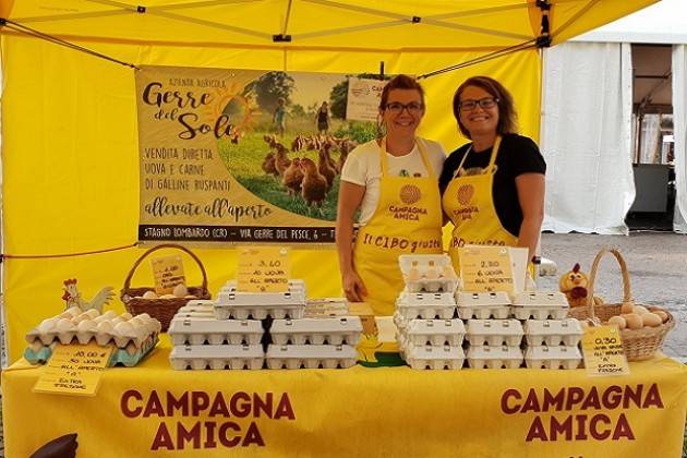 Campagna amica: i cibi del buonumore domenica 7 aprile in piazza Stradivari