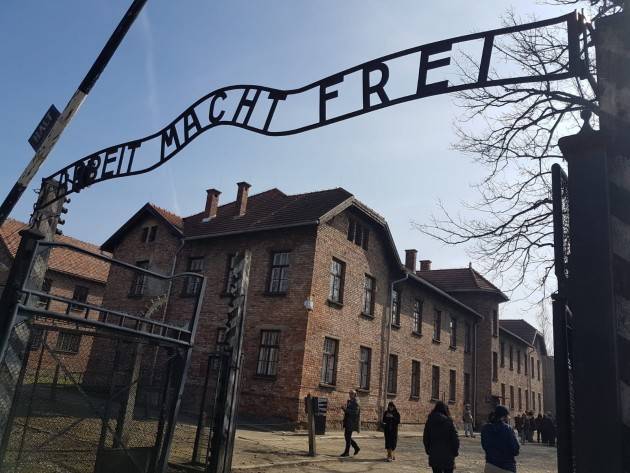 Massimiliano Bosio (Cgil)  di ritorno da Auschwitz 2019 ci racconta il viaggio con gli studenti cremonesi (Video G.C.Storti)