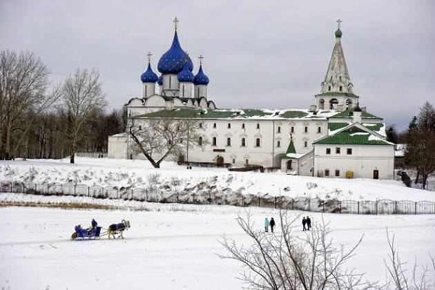 Casalmaggiore RUSSIA INVERNALE e SAN PIETROBURGO Proiezioni di foto di Giuliano Bandieri