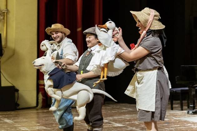 Le pene di cuore del coniglio Nemorino al Teatro Ponchielli martedì 16 aprile