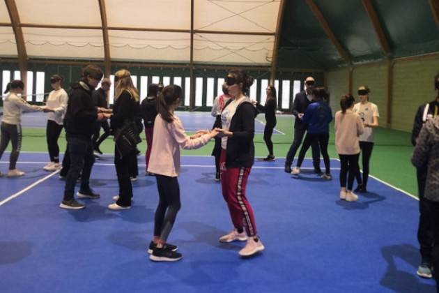 “Al Tennis” una giornata per danzare al buio e brillare come stelle