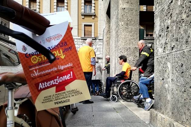 Il Sindaco Galimberti presente al Giro in Città in Carrozzina (Video Chiara Peli)