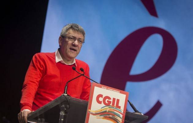 Sindacato  Landini (Cgil) , governo non sta cambiando nulla