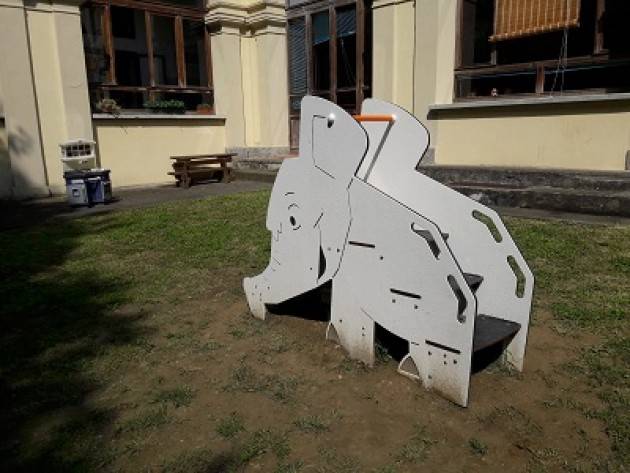 Per una Cremona  a misura di bambini. Nuovi giochi nelle scuole infanzia e nidi. Soddisfazione di Galimberti