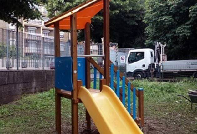 Per una Cremona  a misura di bambini. Nuovi giochi nelle scuole infanzia e nidi. Soddisfazione di Galimberti