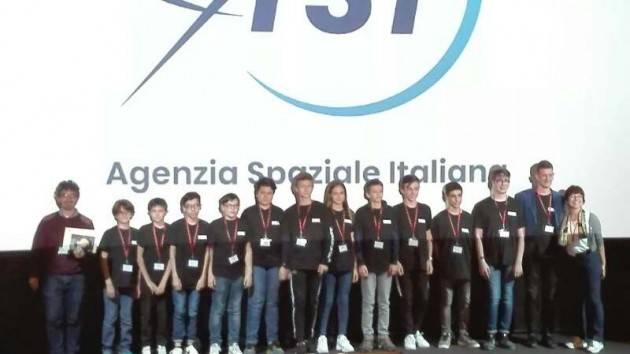 La squadra IoRobot di Crema è stata premiata martedì 21 maggio a Roma presso l’Agenzia Spaziale Italiana