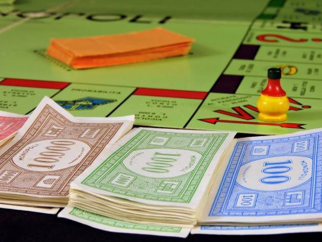 ADUC Governo. Euro. Uscire? La lira e monòpoli