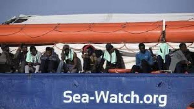 Pianeta Migranti. Tariffario migranti: multe per eccesso di umanità  di Gad Lerner *