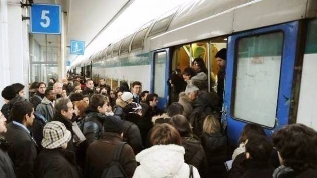 Codacons CREMONA: TRENI ANCORA DISAGI. QUESTA MATTINA SOPPRESSIONI E INFORMAZIONI NON PUNTUALI.