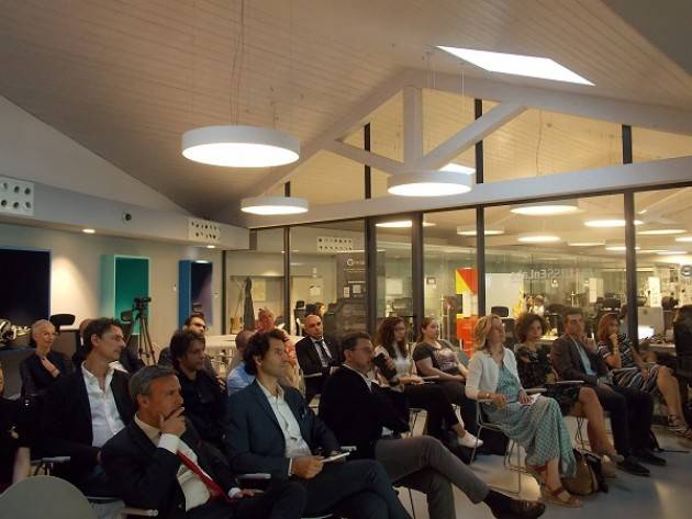 Milano  Réseau Entreprendre Lombardia e Arval Italia premiano Dilium S.r.l.,per  il progetto CARSCARE