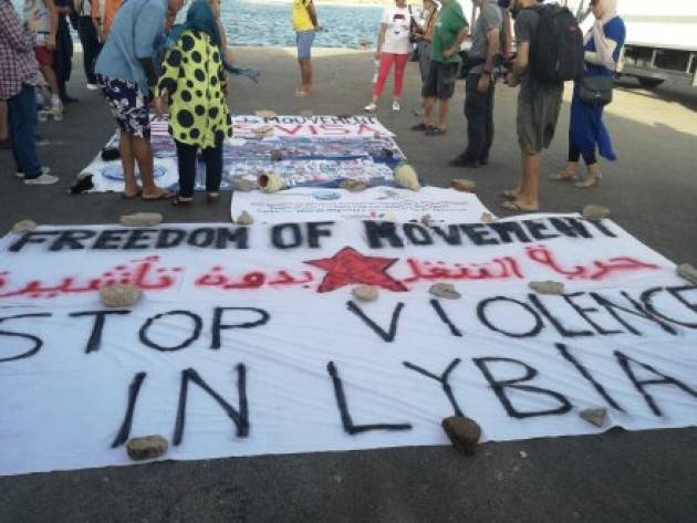 Pianeta Migranti. Tunisia - 36 migranti deportati e abbandonati nel deserto.