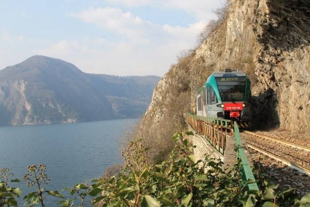 UNA GIORNATA SUI LAGHI DI LOMBARDIA CON TRENORD