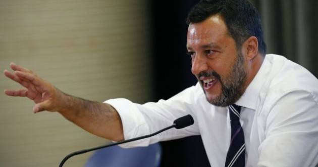 Zeus Matteo Salvini condannato per violazione del diritto d'autore Era stato denunciato dalla ONG Mission Lifeline.