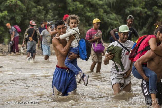 Pianeta Migranti.  I numeri sfatano le false notizie sui flussi migratori.