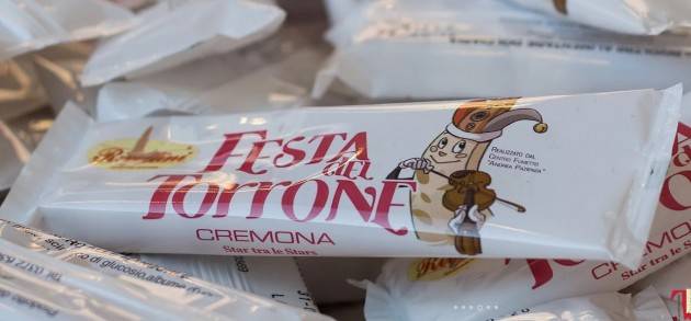 Cremona Festa del Torrone 2019 dal 16 al 24 novembre dedicata a Leonardo ed alle Olimpiadi