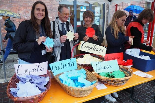 Cremona Festa 2019 Il volontariato cremonese più forte della pioggia (Video G.C.Storti)
