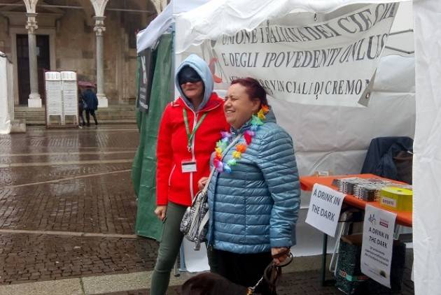 UICI Cremona alla Festa del Volontariato con iniziativa dal titolo ‘A Drink in the Dark’