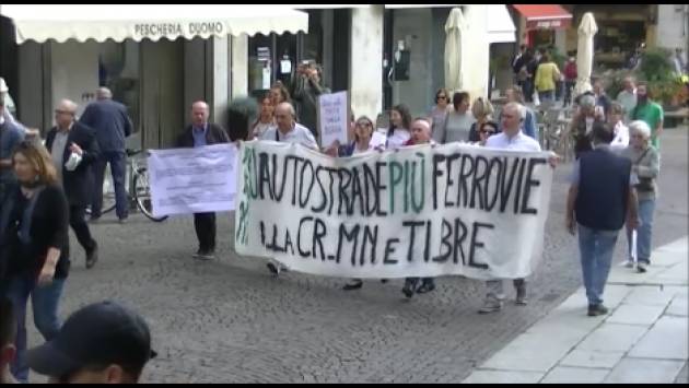 FFF #ClimateStrike Sveglia Cremona il Clima non Perdona (Video G.C.Storti)