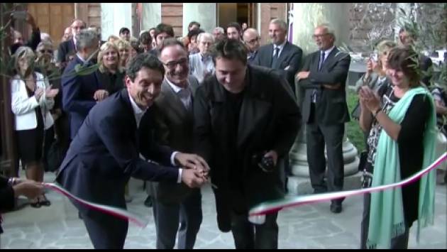 MDV Cremona Gianluca Galimberti inaugura la mostra  SO.LIL.O.QUY di ALEC VON BARGEN (Video G.C.Storti)