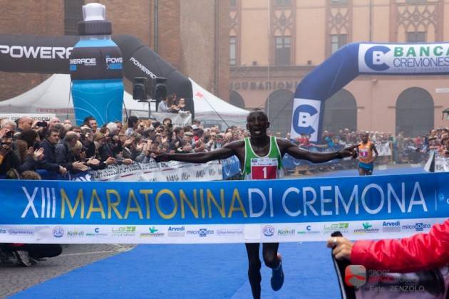 LA HMC – MEZZA MARATONA CITTA’ DI CREMONA del 20 ottobre E’ ANCORA PLASTIC FREE