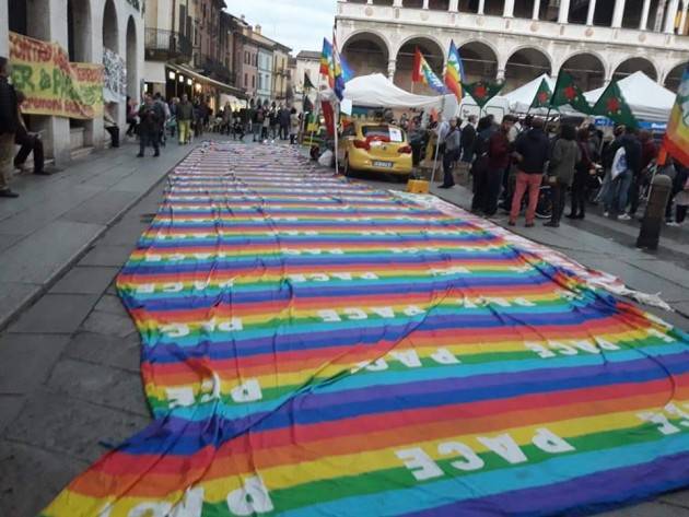 Anche Cremona manifesta per il popolo Curdo 19 ottobre 2019 (Video di welfare cremona)