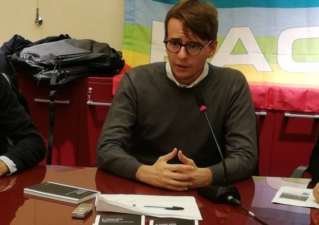 Forum Idee Cremona Interessante incontro  con Federico Gervasoni su ‘Il cuore nero della città…’