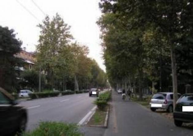 Cremona I cittadini chiedono al sindaco nuovi punti luce sulle ciclopedonali di Viale Po. Firma anche tu !