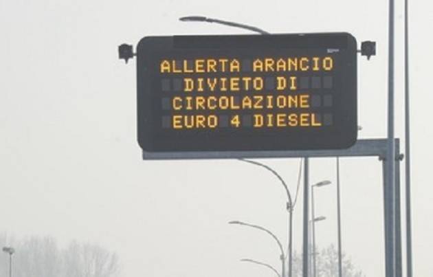 LNews-SOSTITUZIONE AUTO PIU' INQUINANTI, BOOM RICHIESTE. CATTANEO: OLTRE 1020 DOMANDE PER 7 MILIONI DI CONTRIBUTO