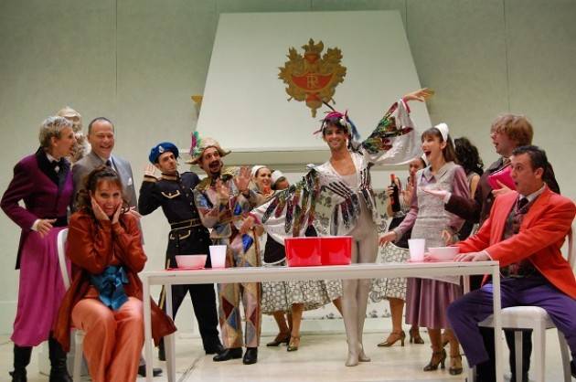 Compagnia Corrado Abbati al Teatro Comunale Casalmaggiore con IL PIPISTRELLO di Johann Strauss il 14/11