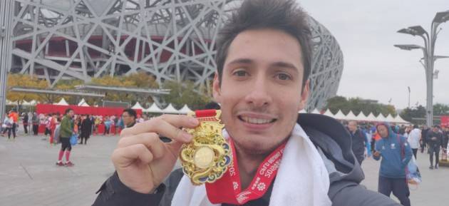 Tommaso Negri, giovane cremonese in Cina, ha partecipato alla maratona di Pechino del 3 novembre 2019