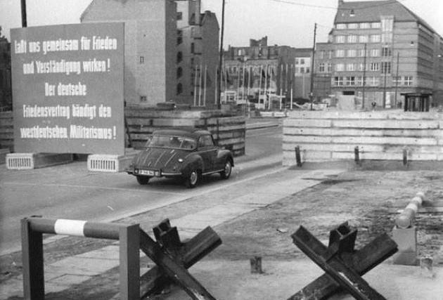 Clandestino nella DDR nel 1973. Breve racconto sulla Berlino, Est ed Ovest, del suo muro e dei suoi abitanti | G.C. Storti
