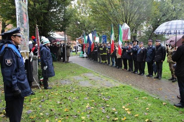 Omaggio a chi ha perso la vita nelle missioni internazionali per la pace, la cerimonia questa mattina al Parco Caduti di Nassiriya