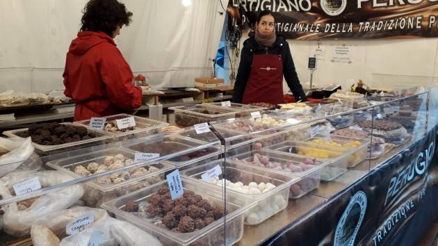 Cremona Tanta folla alla Festa del Torrone 2019 nonostante la pioggia. Soddisfazione di Gianluca Galimberti