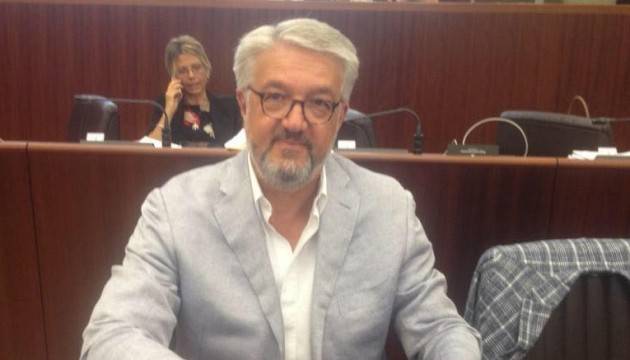 #NOCHIUSURAUTIMCREMONA . Federico Lena (Lega) si  dichiara d’accordo con Gallera ma pone delle domande
