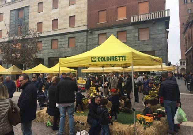 Coldiretti Natale con Campagna Amica, domenica 8 dicembre in piazza Stradivari a Cremona