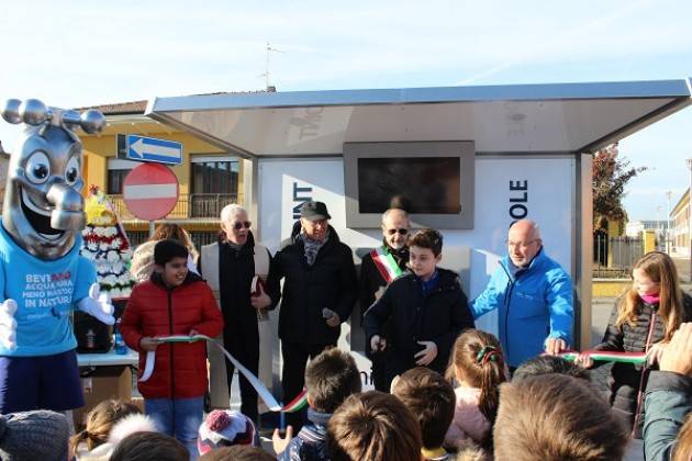 Gadesco Pieve Delmona, Padania Acque : inaugurata la casa dell’acqua Fonte Ardole. (Video G.C.Storti)