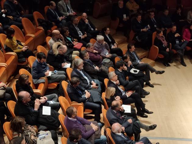 Assemblea 70° CNA  Autostrada CR-MN o Riqualificazione SP10.Ministro De Micheli e Ass.Regonale Terzi non trovano l’accordo (Video G.C.Storti)