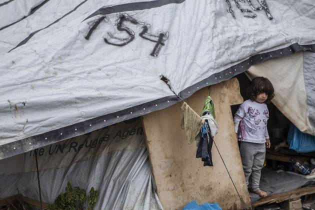 Pianeta migranti. I bambini rifugiati a Moria in Grecia non hanno né stalla né mangiatoia.