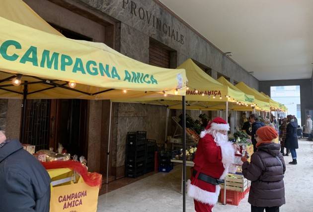 Cremona Ultimo martedì di dicembre con gli agricoltori di Coldiretti in via Monteverdi, si riparte in gennaio